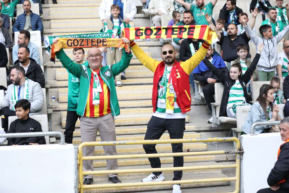 (FOTO GALERİ) BURSASPOR - 23 ELAZIĞ FK TARAFTAR FOTOĞRAFLARI