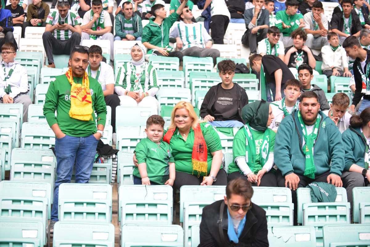 (FOTO GALERİ) BURSASPOR - 23 ELAZIĞ FK TARAFTAR FOTOĞRAFLARI