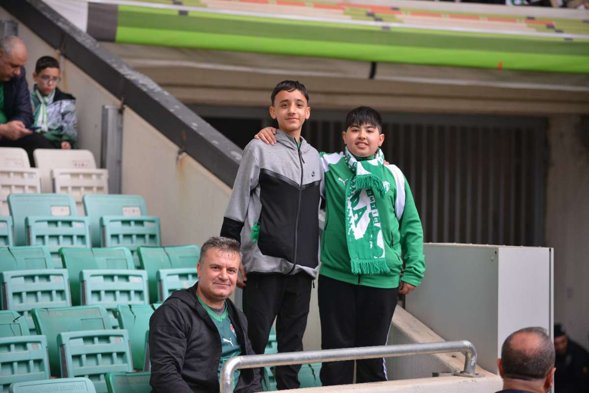 (FOTO GALERİ) BURSASPOR - 23 ELAZIĞ FK TARAFTAR FOTOĞRAFLARI