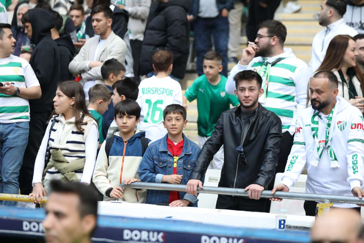 (FOTO GALERİ) BURSASPOR - 23 ELAZIĞ FK TARAFTAR FOTOĞRAFLARI
