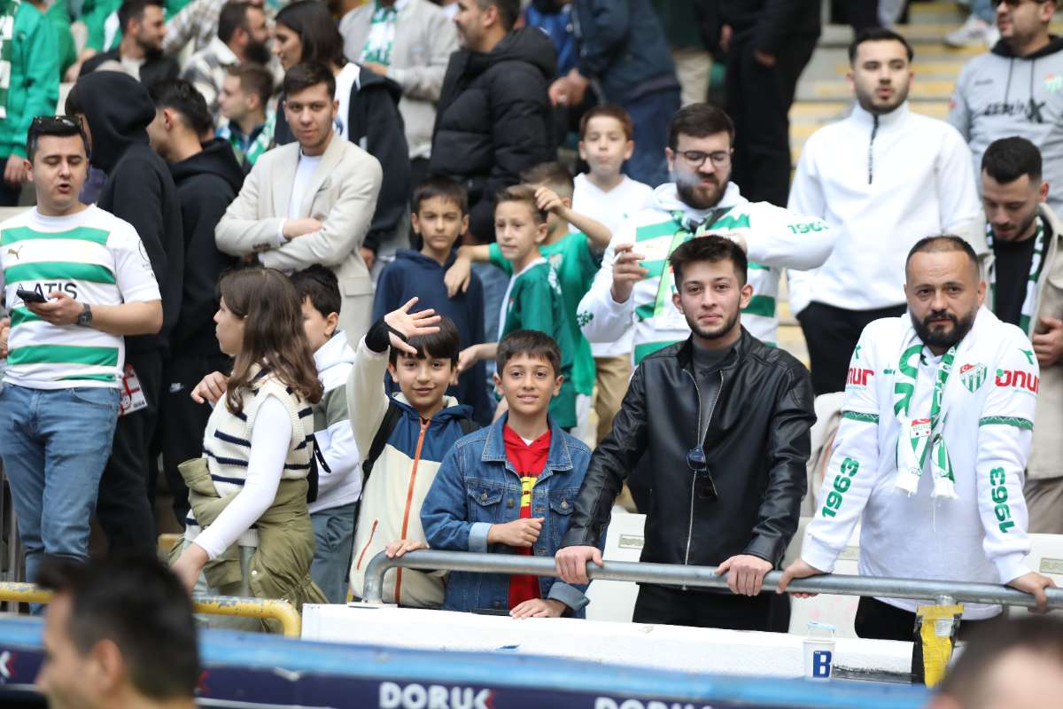 (FOTO GALERİ) BURSASPOR - 23 ELAZIĞ FK TARAFTAR FOTOĞRAFLARI