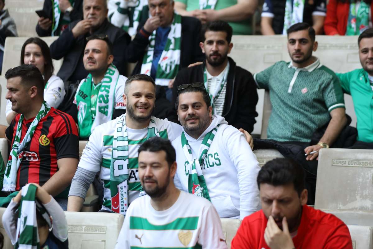 (FOTO GALERİ) BURSASPOR - 23 ELAZIĞ FK TARAFTAR FOTOĞRAFLARI