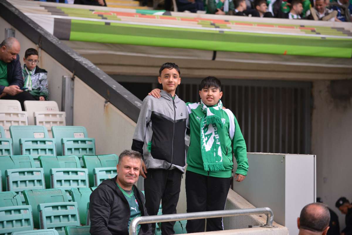 (FOTO GALERİ) BURSASPOR - 23 ELAZIĞ FK TARAFTAR FOTOĞRAFLARI