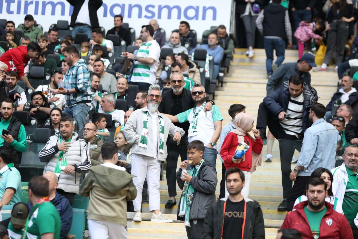 (FOTO GALERİ) BURSASPOR - 23 ELAZIĞ FK TARAFTAR FOTOĞRAFLARI