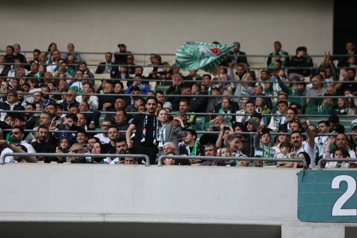 (FOTO GALERİ) BURSASPOR - 23 ELAZIĞ FK TARAFTAR FOTOĞRAFLARI