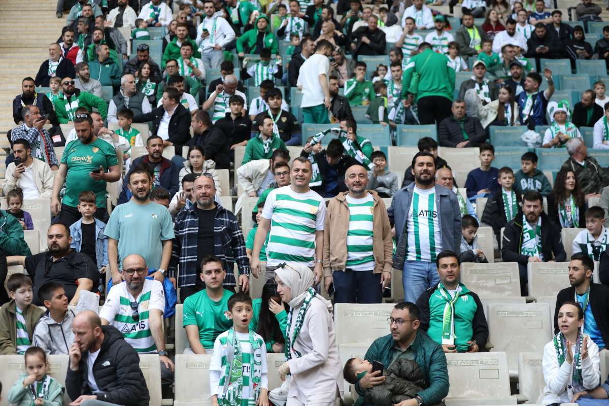 (FOTO GALERİ) BURSASPOR - 23 ELAZIĞ FK TARAFTAR FOTOĞRAFLARI