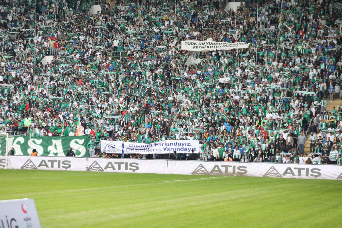 (FOTO GALERİ) BURSASPOR - 23 ELAZIĞ FK TARAFTAR FOTOĞRAFLARI