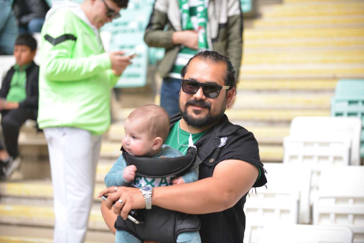 (FOTO GALERİ) BURSASPOR - 23 ELAZIĞ FK TARAFTAR FOTOĞRAFLARI