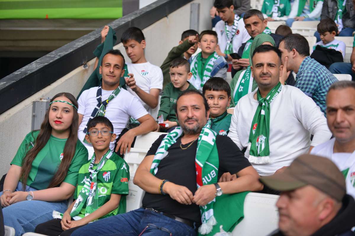 (FOTO GALERİ) BURSASPOR - 23 ELAZIĞ FK TARAFTAR FOTOĞRAFLARI
