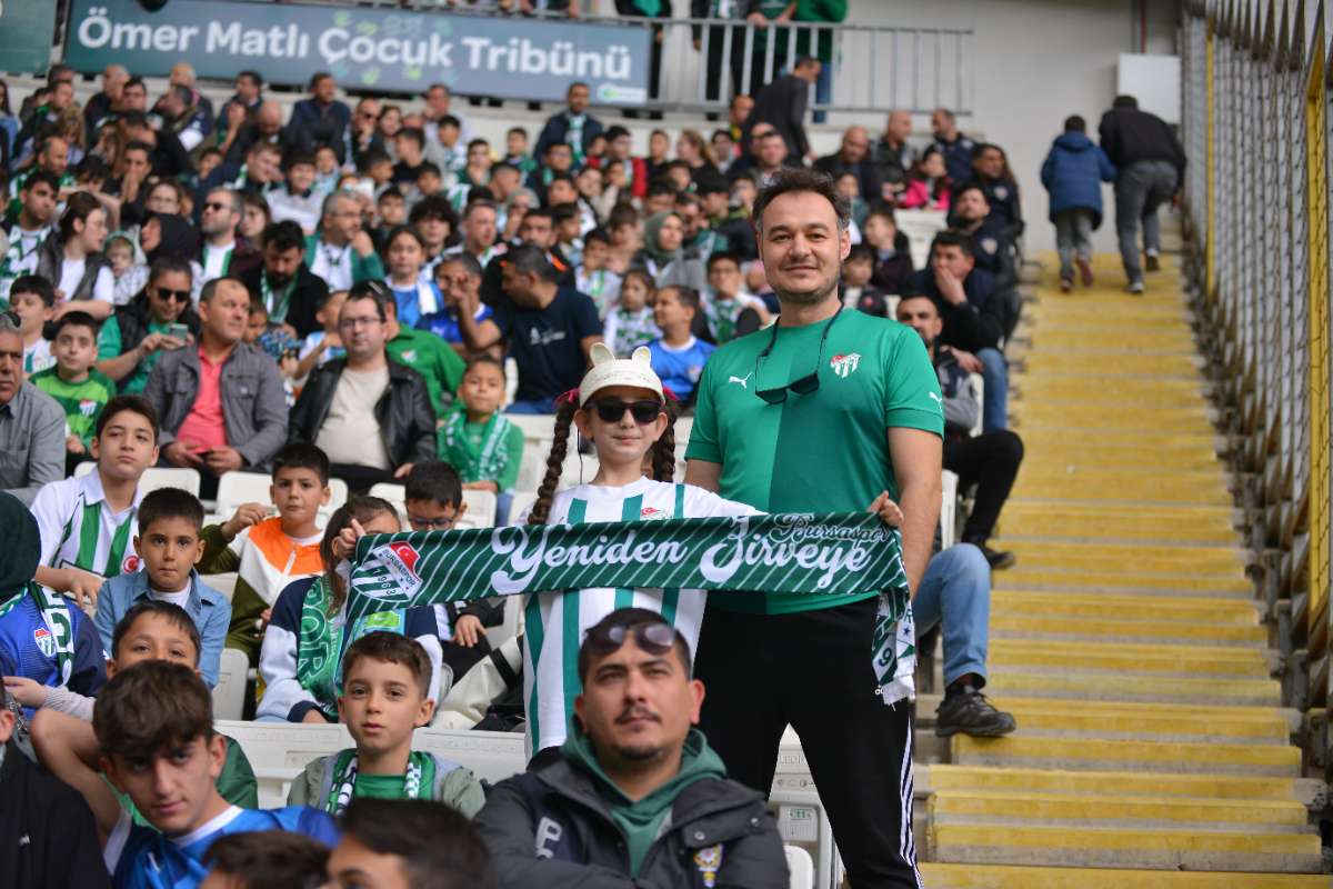 (FOTO GALERİ) BURSASPOR - 23 ELAZIĞ FK TARAFTAR FOTOĞRAFLARI