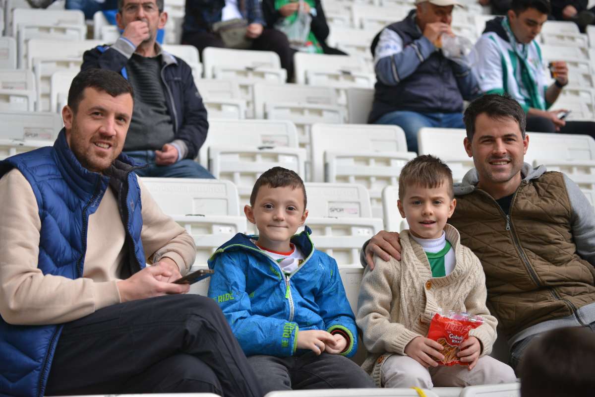 (FOTO GALERİ) BURSASPOR - 23 ELAZIĞ FK TARAFTAR FOTOĞRAFLARI