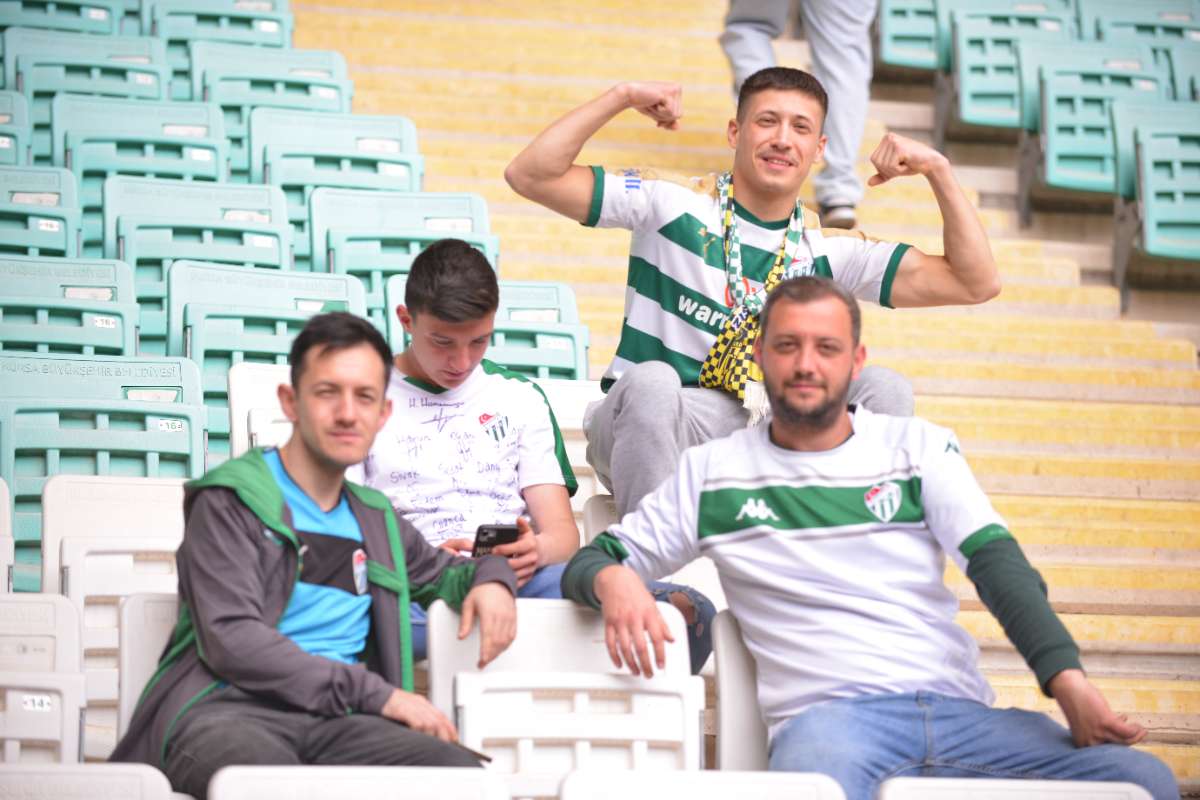 (FOTO GALERİ) BURSASPOR - 23 ELAZIĞ FK TARAFTAR FOTOĞRAFLARI