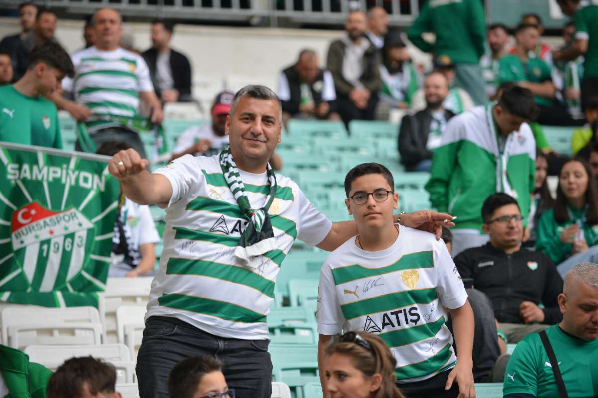 (FOTO GALERİ) BURSASPOR - 23 ELAZIĞ FK TARAFTAR FOTOĞRAFLARI