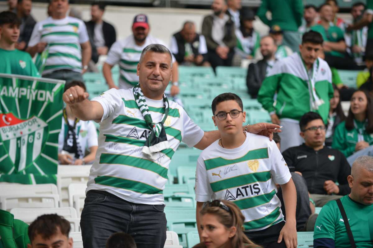 (FOTO GALERİ) BURSASPOR - 23 ELAZIĞ FK TARAFTAR FOTOĞRAFLARI