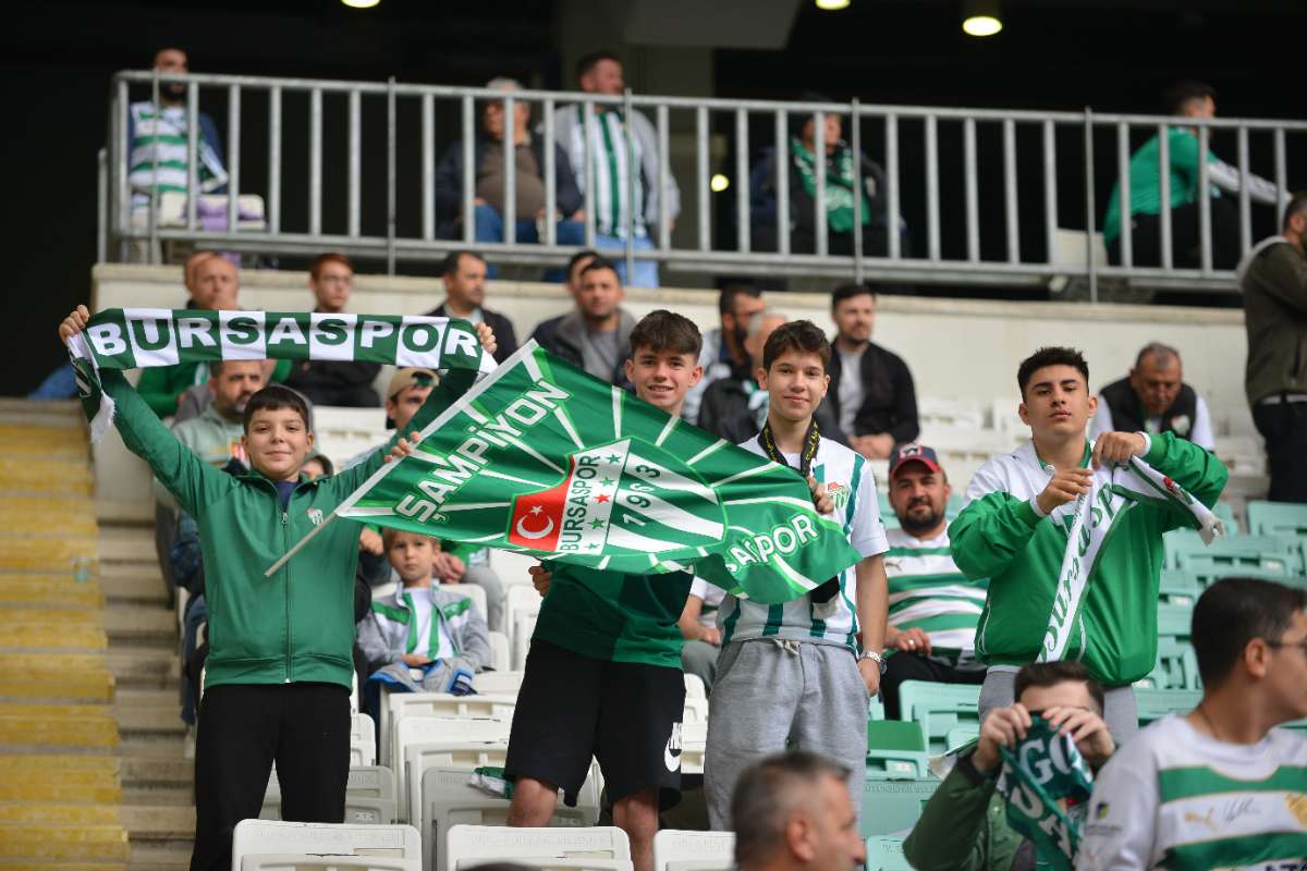 (FOTO GALERİ) BURSASPOR - 23 ELAZIĞ FK TARAFTAR FOTOĞRAFLARI