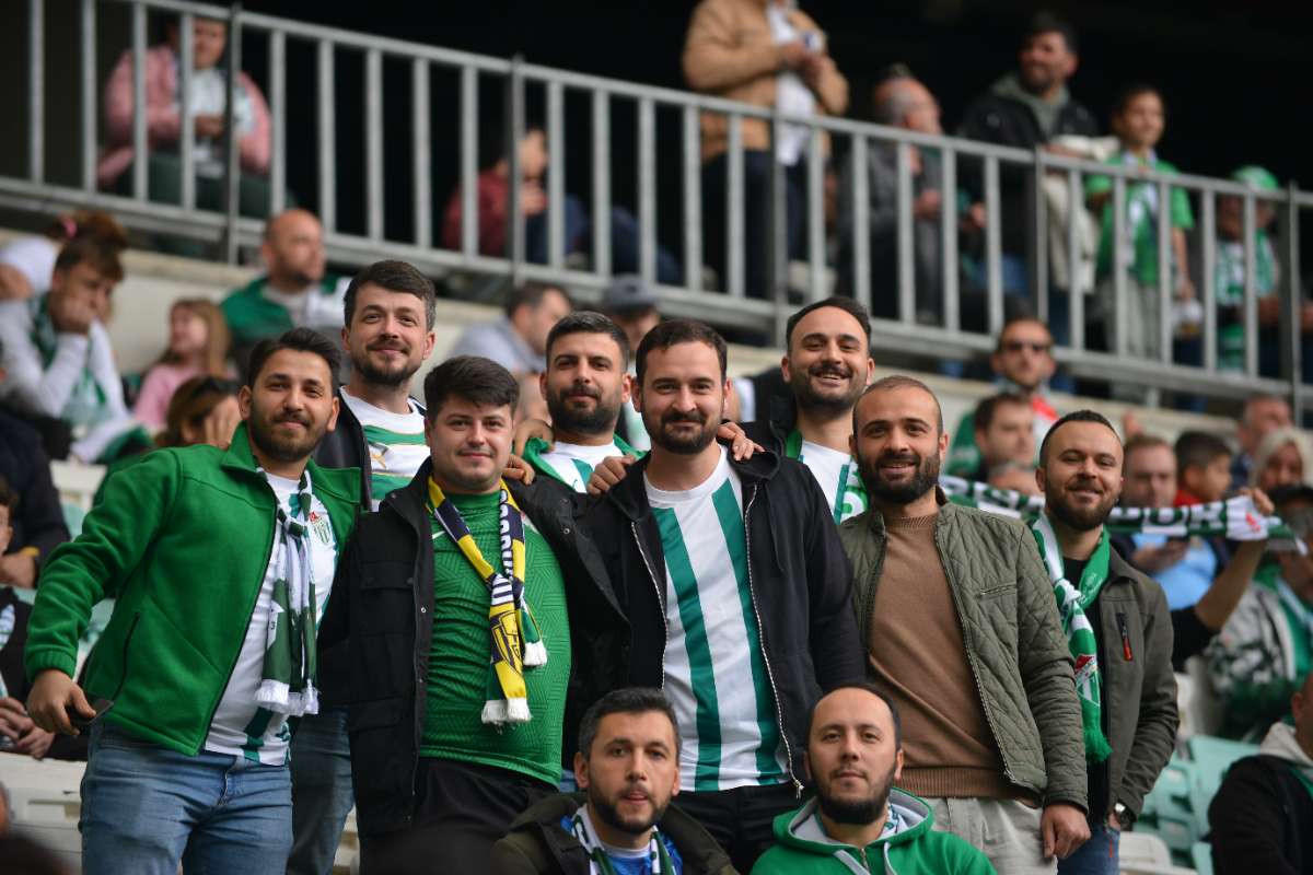 (FOTO GALERİ) BURSASPOR - 23 ELAZIĞ FK TARAFTAR FOTOĞRAFLARI