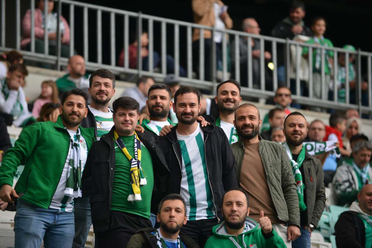 (FOTO GALERİ) BURSASPOR - 23 ELAZIĞ FK TARAFTAR FOTOĞRAFLARI