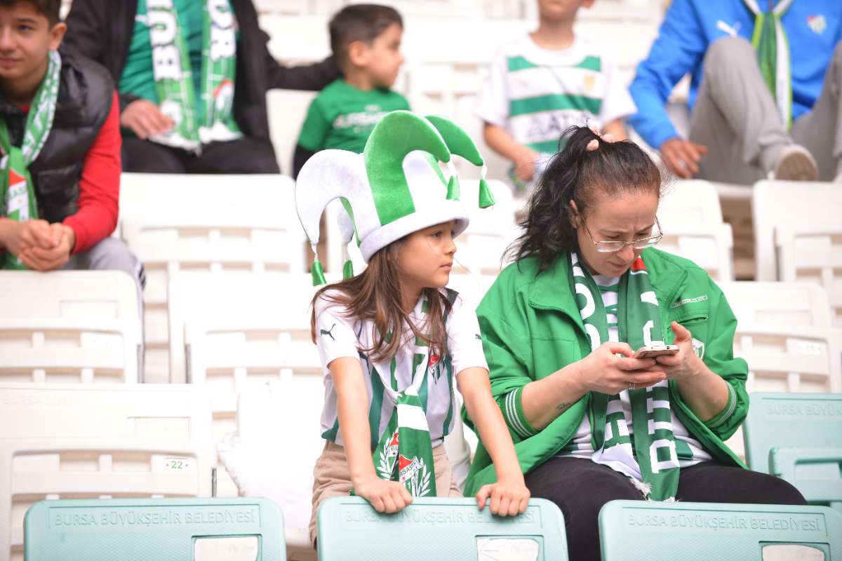 (FOTO GALERİ) BURSASPOR - 23 ELAZIĞ FK TARAFTAR FOTOĞRAFLARI