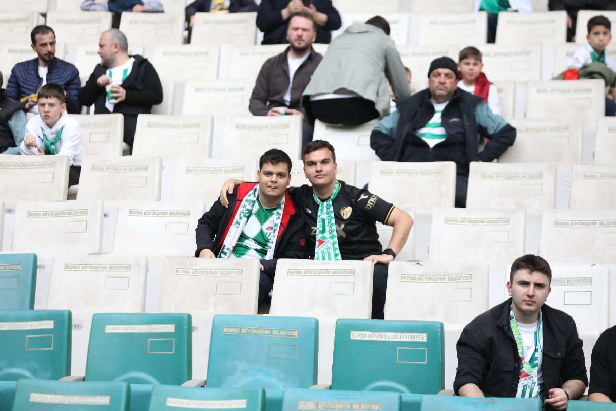 (FOTO GALERİ) BURSASPOR - 23 ELAZIĞ FK TARAFTAR FOTOĞRAFLARI