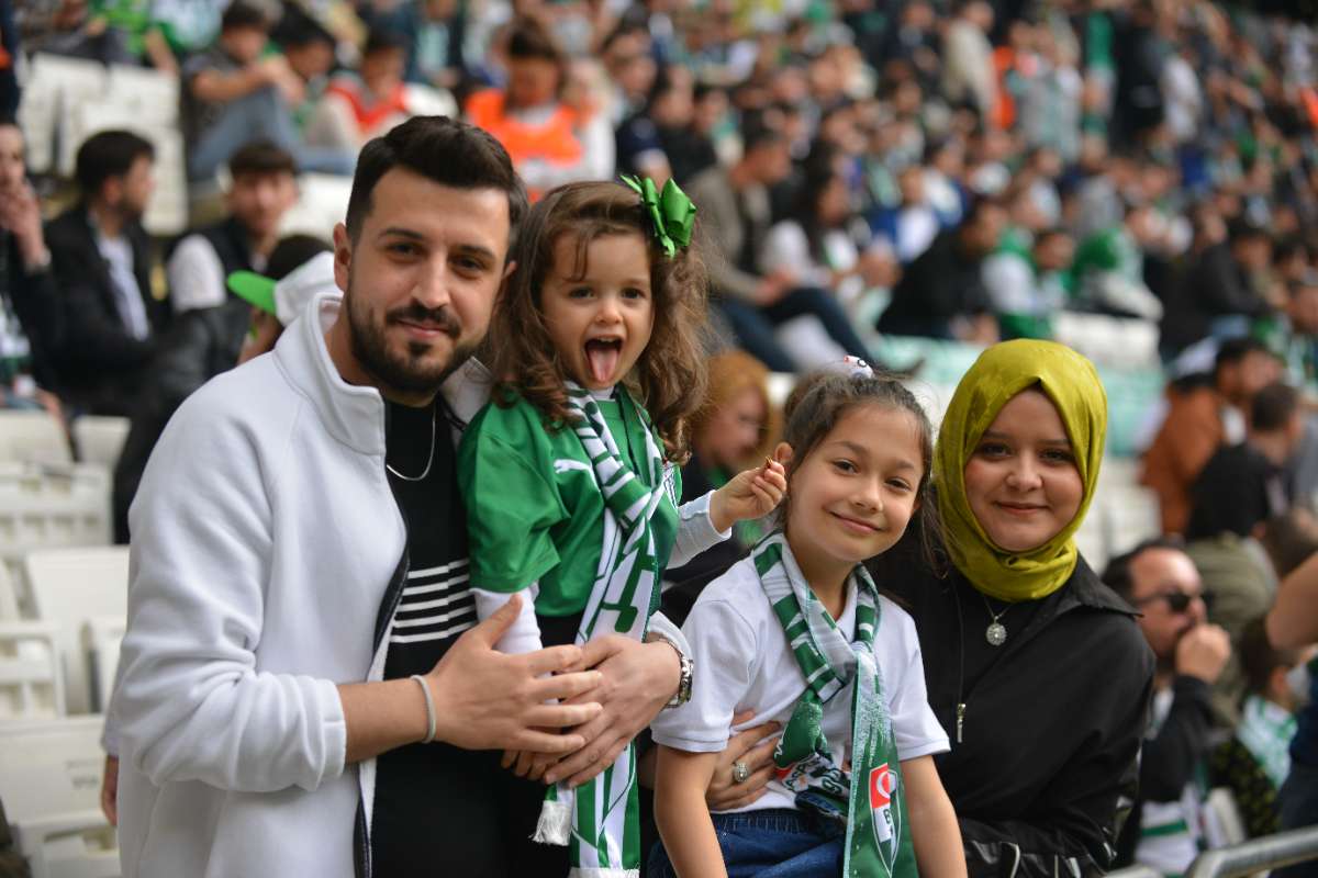 (FOTO GALERİ) BURSASPOR - 23 ELAZIĞ FK TARAFTAR FOTOĞRAFLARI
