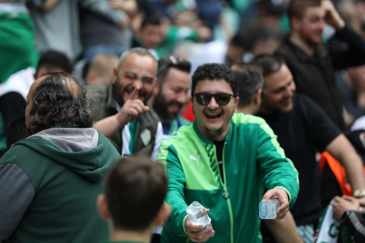 (FOTO GALERİ) BURSASPOR - 23 ELAZIĞ FK TARAFTAR FOTOĞRAFLARI - 2