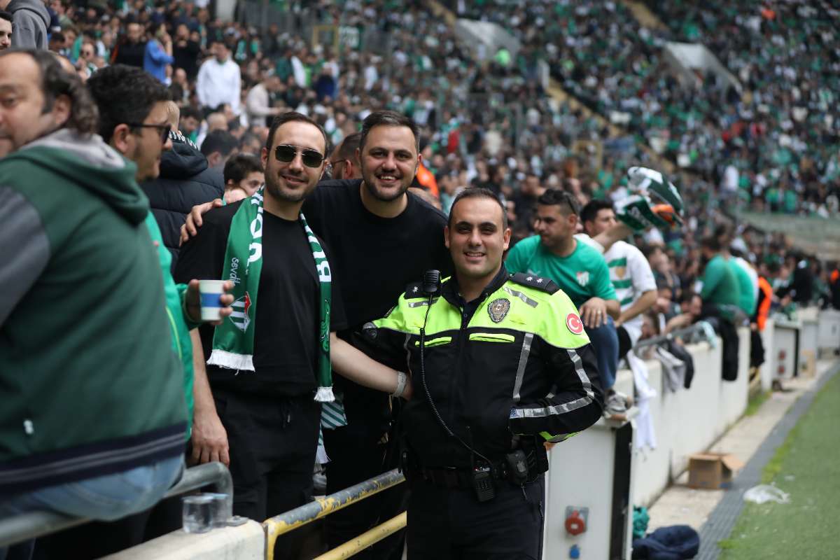 (FOTO GALERİ) BURSASPOR - 23 ELAZIĞ FK TARAFTAR FOTOĞRAFLARI - 2