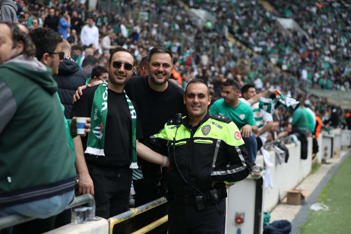 (FOTO GALERİ) BURSASPOR - 23 ELAZIĞ FK TARAFTAR FOTOĞRAFLARI - 2