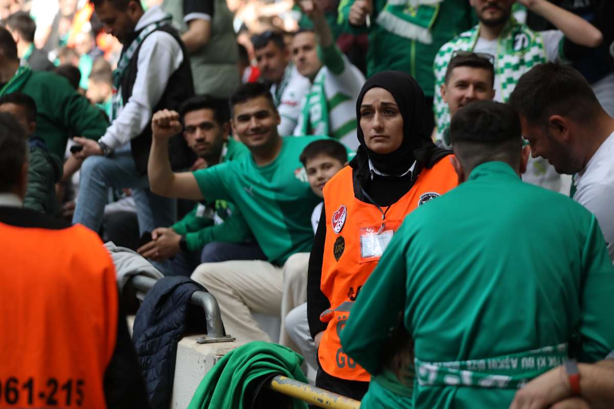 (FOTO GALERİ) BURSASPOR - 23 ELAZIĞ FK TARAFTAR FOTOĞRAFLARI - 2