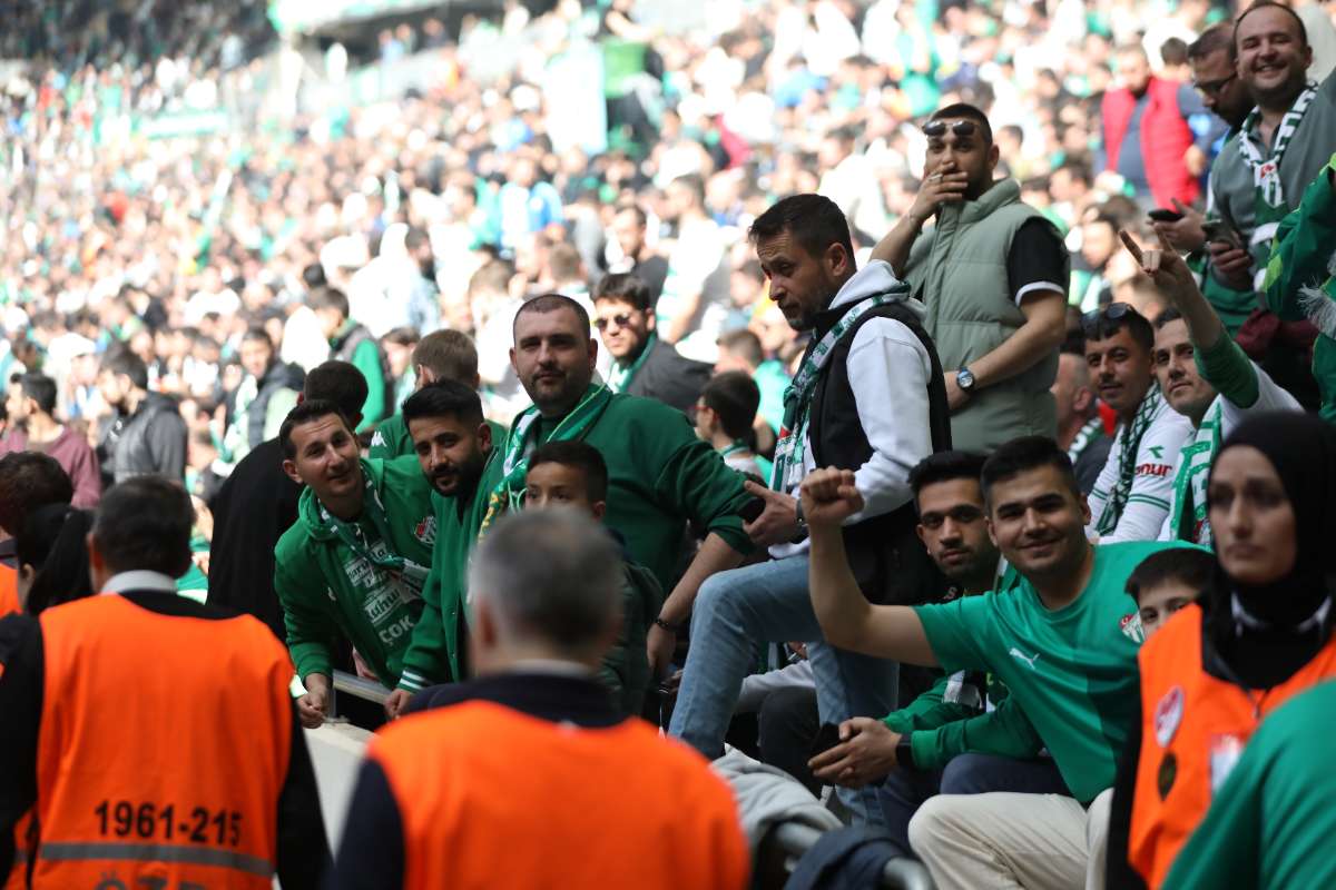 (FOTO GALERİ) BURSASPOR - 23 ELAZIĞ FK TARAFTAR FOTOĞRAFLARI - 2