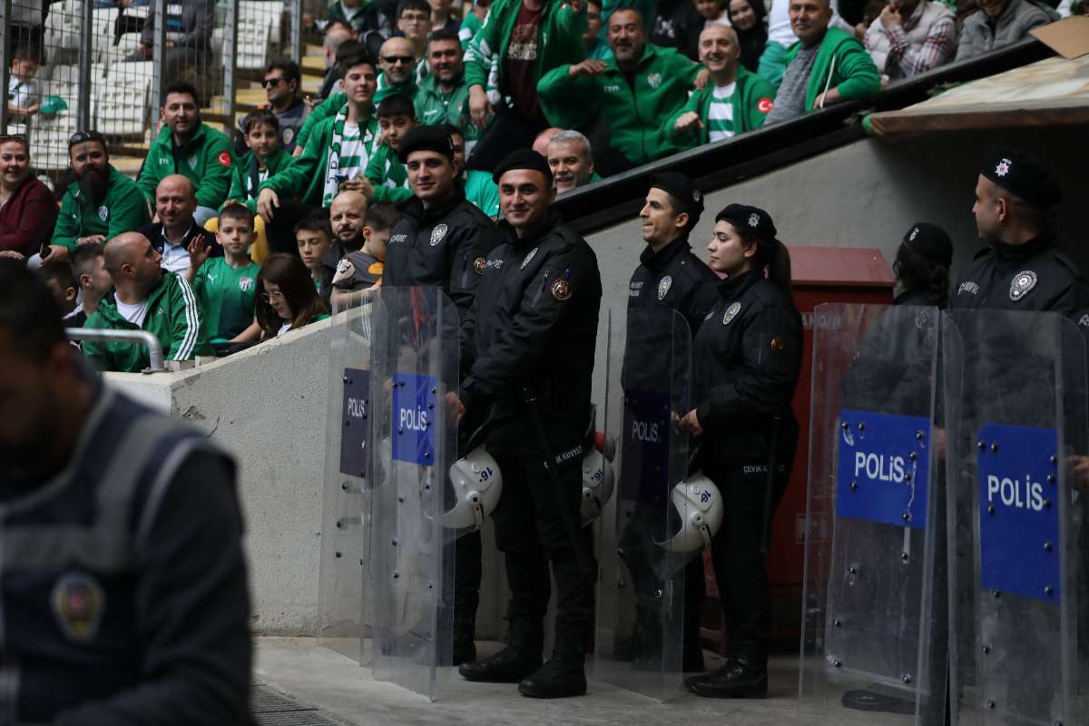 (FOTO GALERİ) BURSASPOR - 23 ELAZIĞ FK TARAFTAR FOTOĞRAFLARI - 2