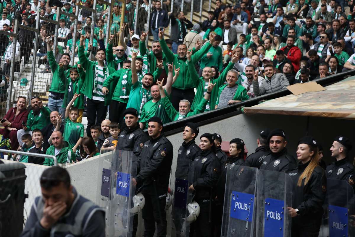 (FOTO GALERİ) BURSASPOR - 23 ELAZIĞ FK TARAFTAR FOTOĞRAFLARI - 2