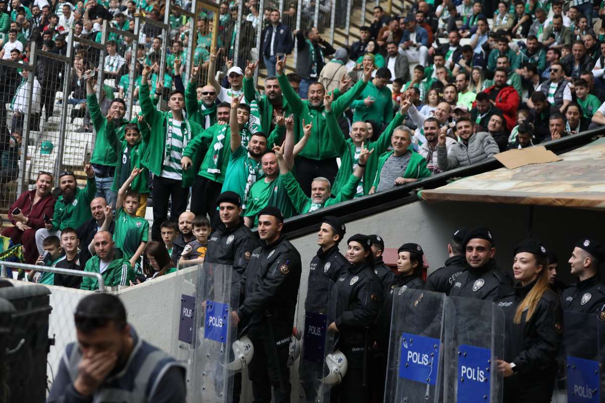 (FOTO GALERİ) BURSASPOR - 23 ELAZIĞ FK TARAFTAR FOTOĞRAFLARI - 2