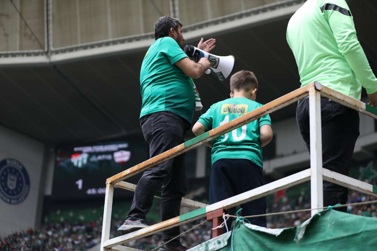 (FOTO GALERİ) BURSASPOR - 23 ELAZIĞ FK TARAFTAR FOTOĞRAFLARI - 2