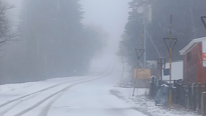 Uludağ'a nisan ayında kar yağdı