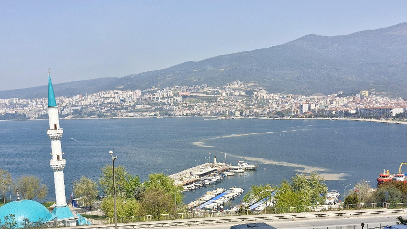 Gemlik'te korkutan manzara