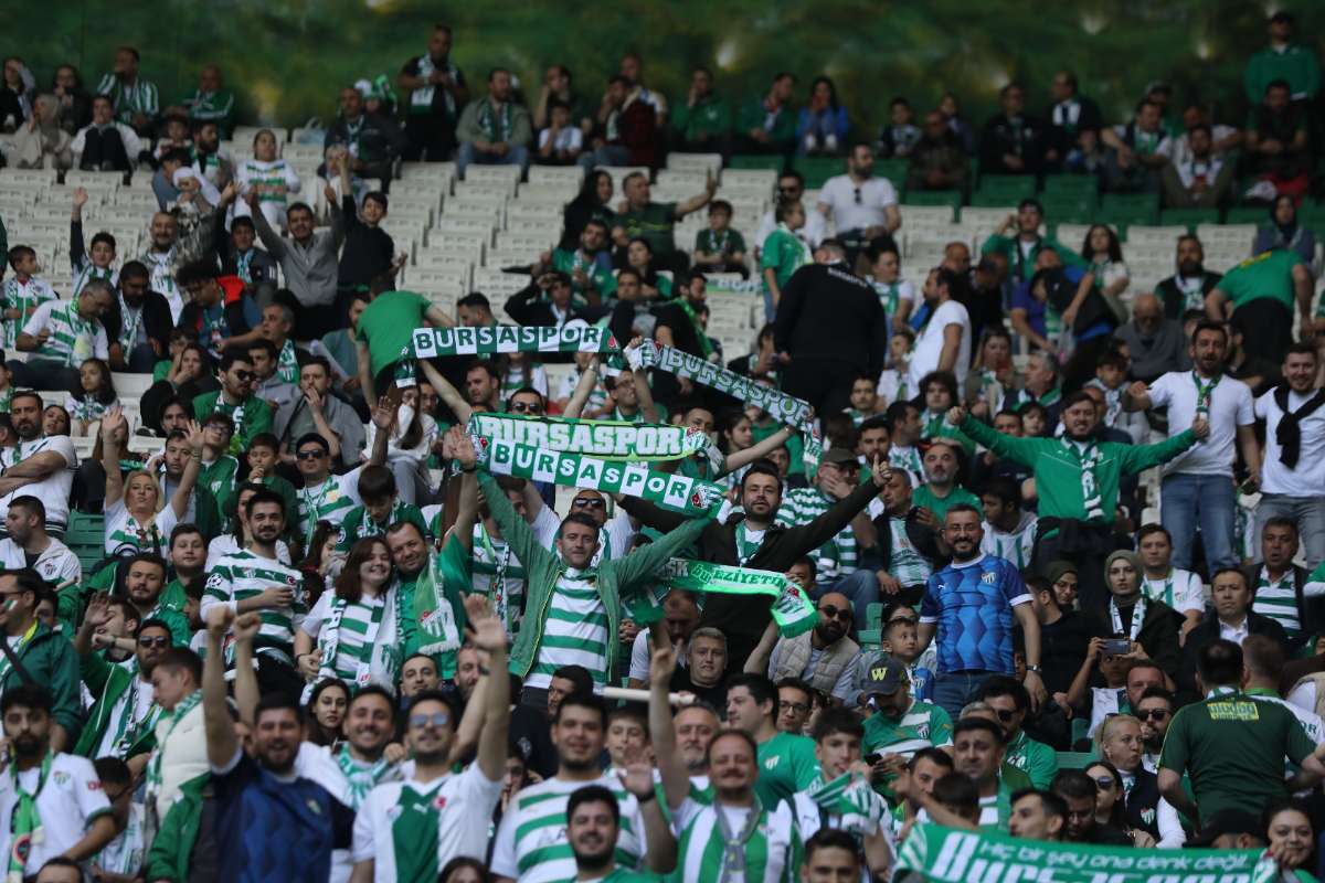 (FOTO GALERİ) BURSASPOR-BORNOVA FK TARAFTAR FOTOĞRAFLARI-1