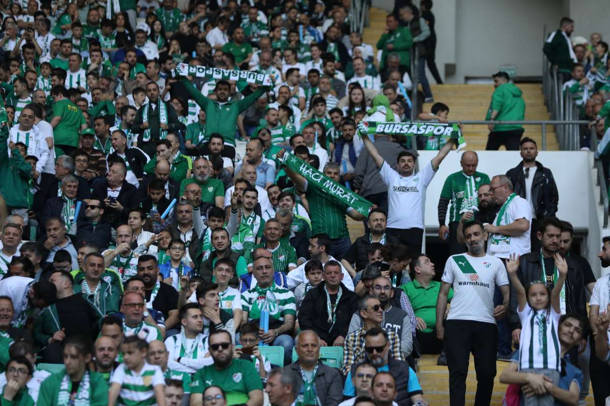 (FOTO GALERİ) BURSASPOR-BORNOVA FK TARAFTAR FOTOĞRAFLARI-1