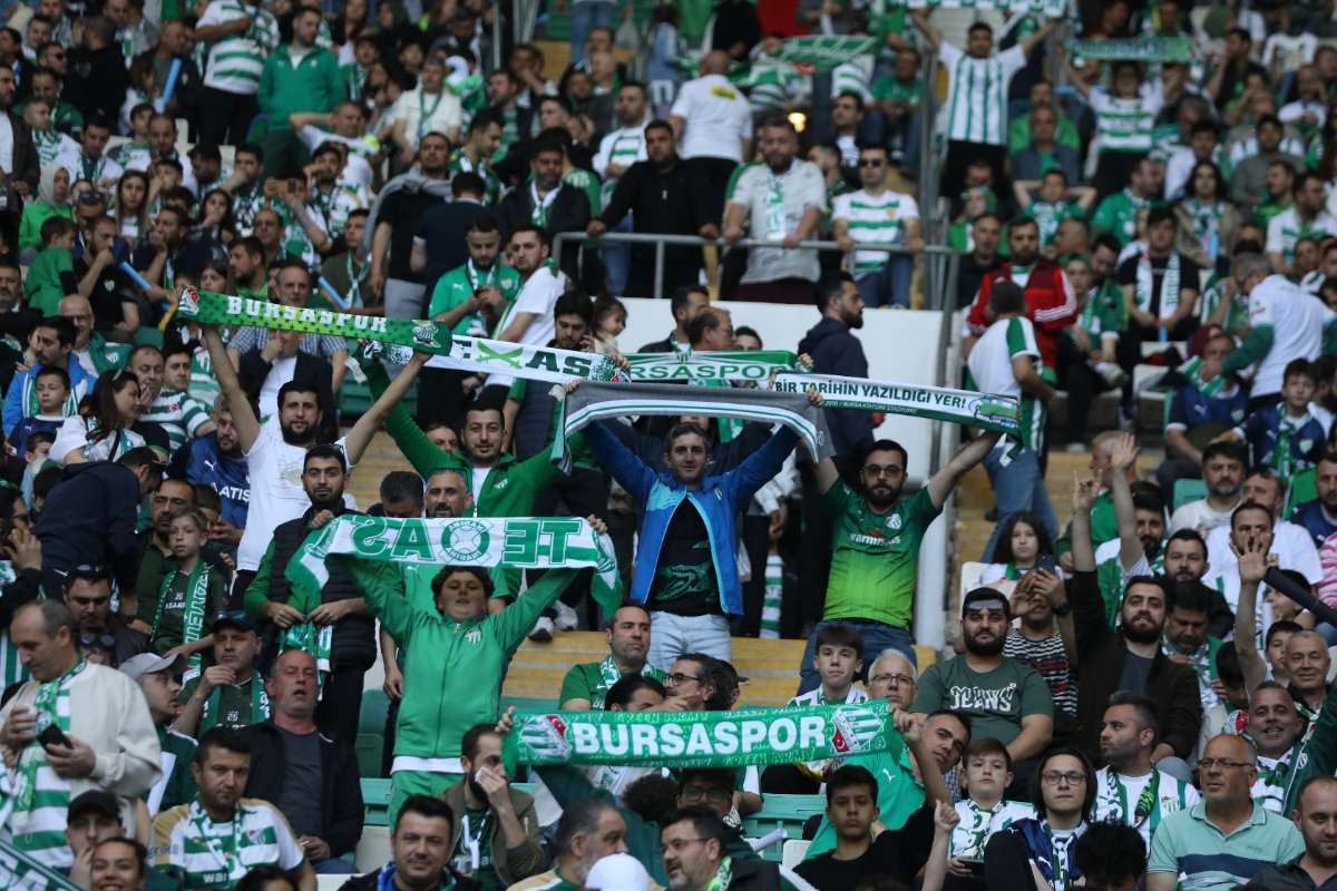 (FOTO GALERİ) BURSASPOR-BORNOVA FK TARAFTAR FOTOĞRAFLARI-1