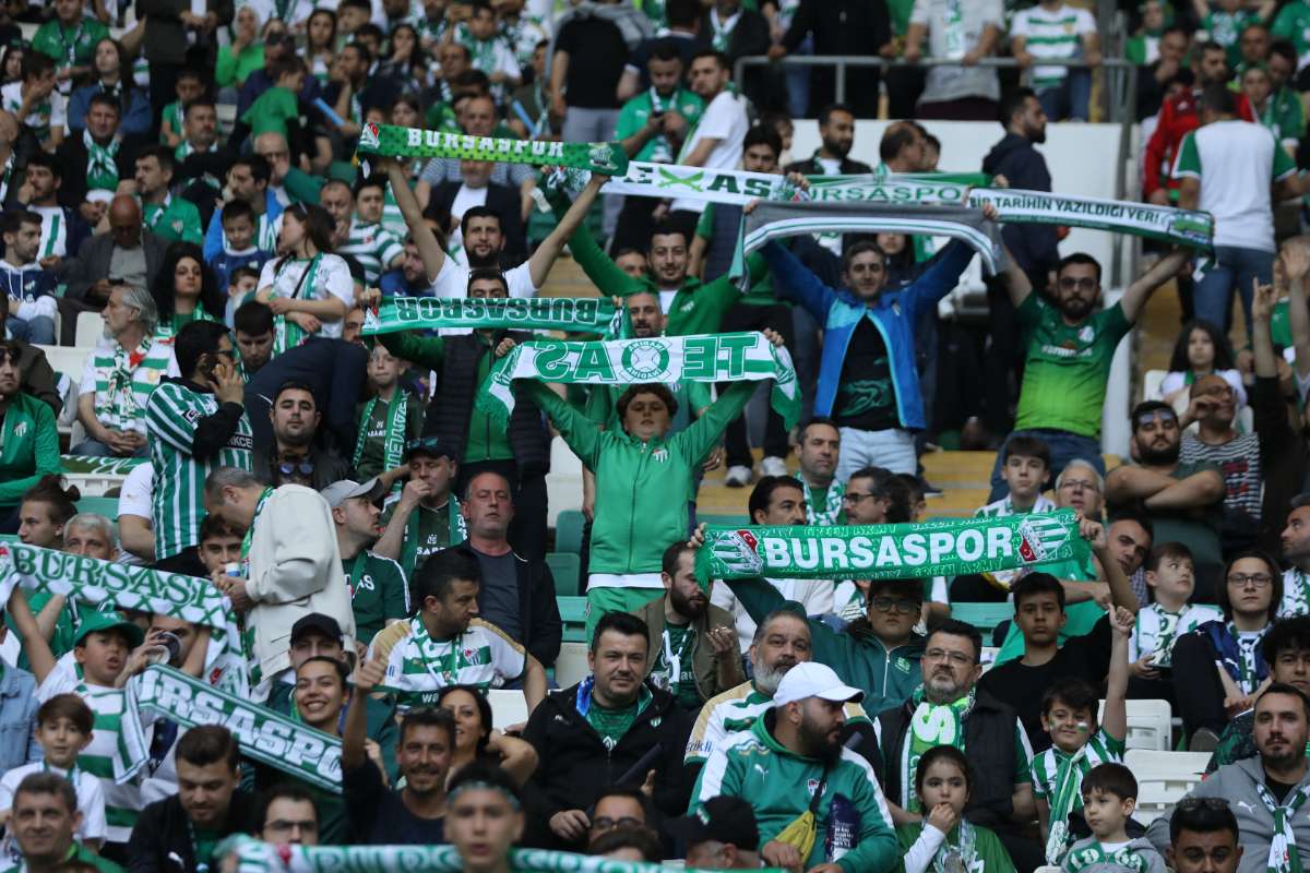 (FOTO GALERİ) BURSASPOR-BORNOVA FK TARAFTAR FOTOĞRAFLARI-1