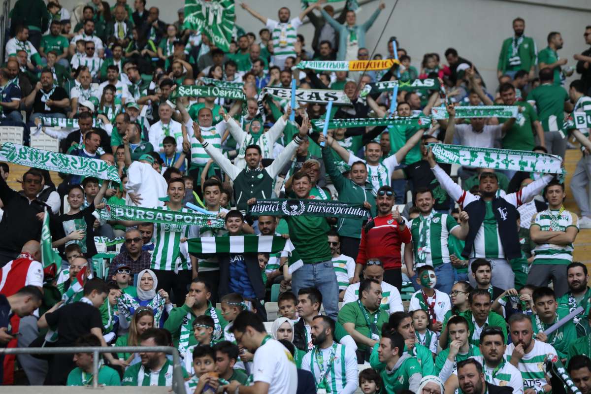 (FOTO GALERİ) BURSASPOR-BORNOVA FK TARAFTAR FOTOĞRAFLARI-1
