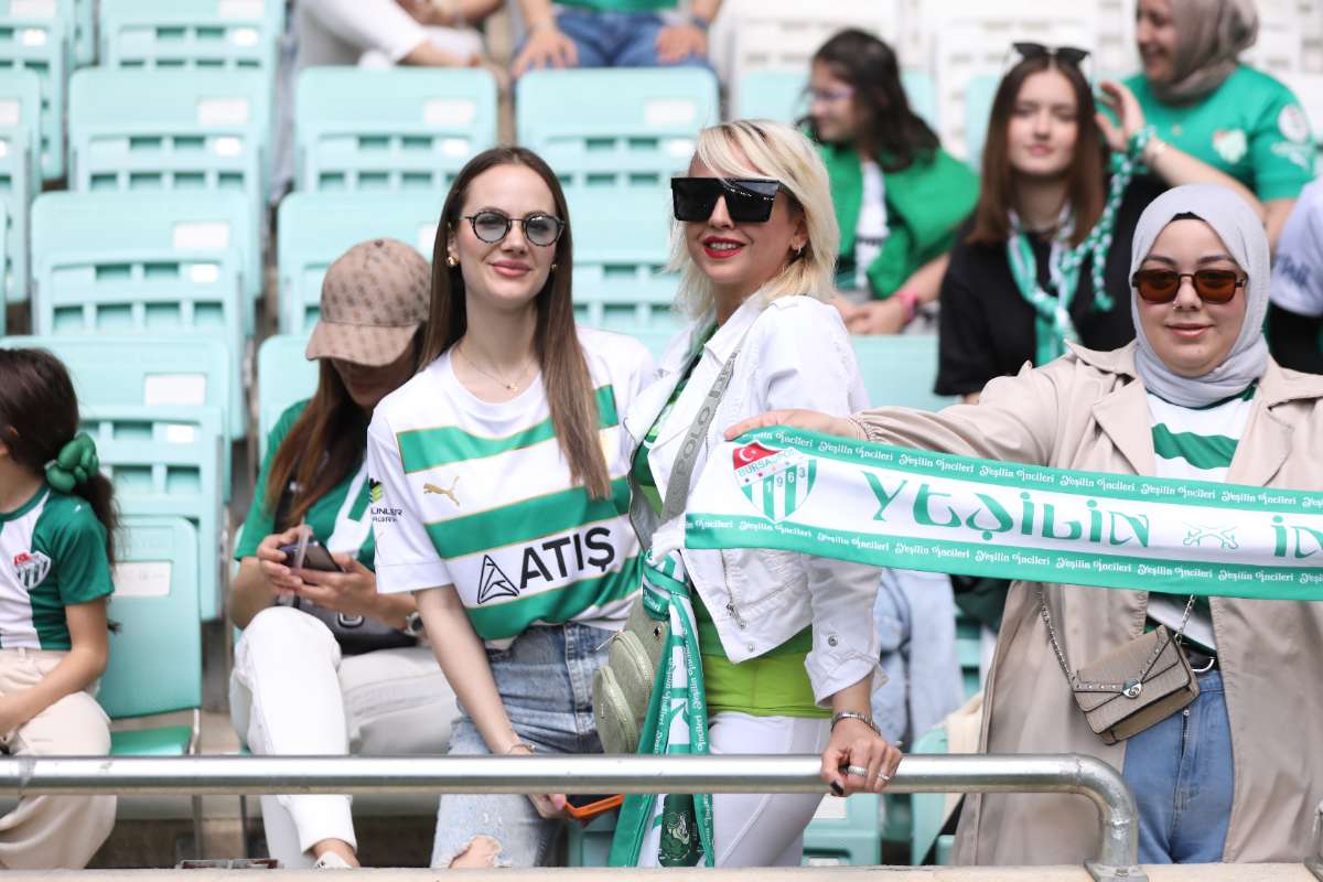(FOTO GALERİ) BURSASPOR-BORNOVA FK TARAFTAR FOTOĞRAFLARI-1