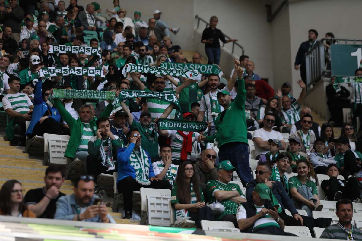 (FOTO GALERİ) BURSASPOR-BORNOVA FK TARAFTAR FOTOĞRAFLARI-1
