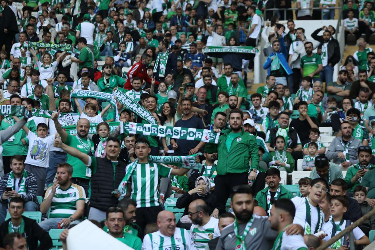 (FOTO GALERİ) BURSASPOR-BORNOVA FK TARAFTAR FOTOĞRAFLARI-1