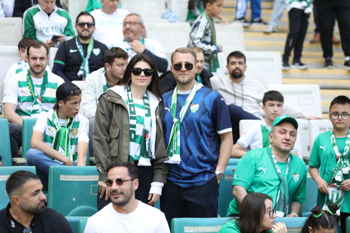(FOTO GALERİ) BURSASPOR-BORNOVA FK TARAFTAR FOTOĞRAFLARI-1