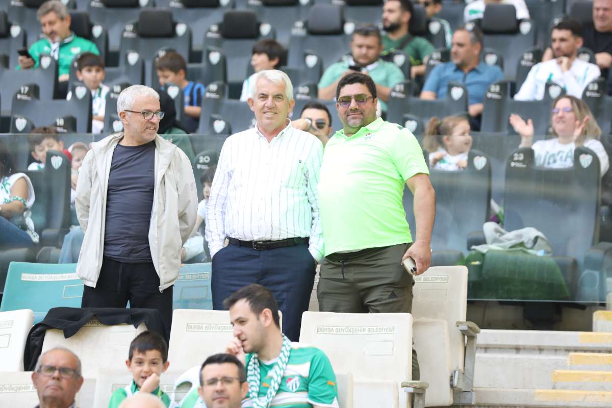 (FOTO GALERİ) BURSASPOR-BORNOVA FK TARAFTAR FOTOĞRAFLARI-1