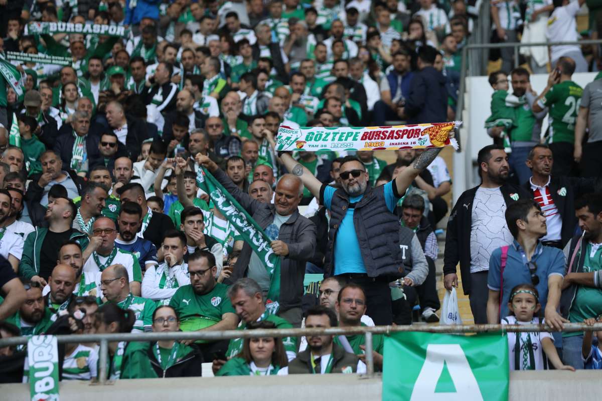 (FOTO GALERİ) BURSASPOR-BORNOVA FK TARAFTAR FOTOĞRAFLARI-1