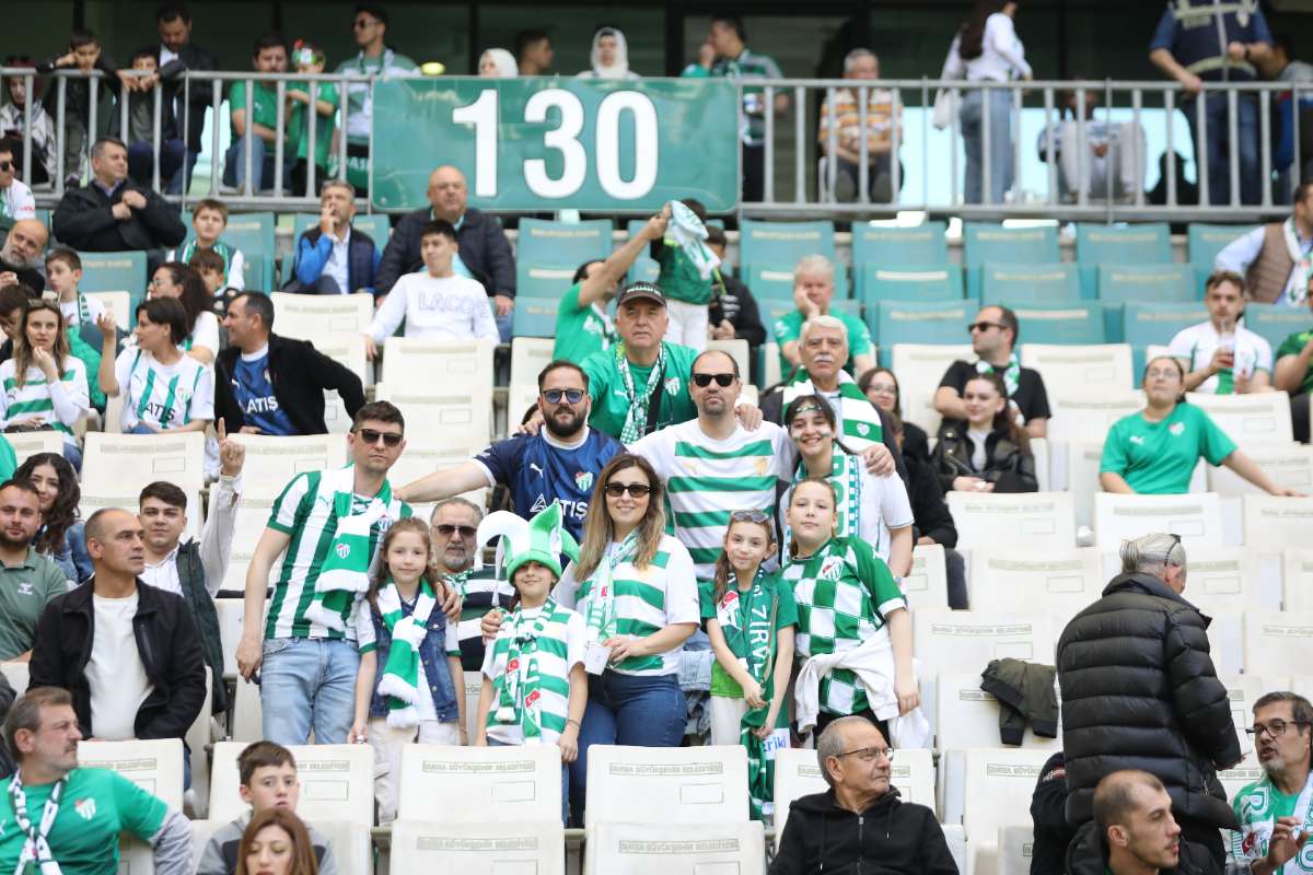 (FOTO GALERİ) BURSASPOR-BORNOVA FK TARAFTAR FOTOĞRAFLARI-1