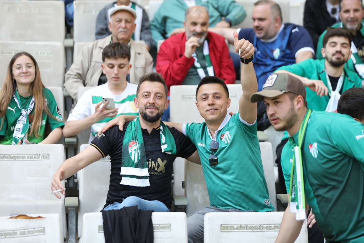 (FOTO GALERİ) BURSASPOR-BORNOVA FK TARAFTAR FOTOĞRAFLARI-1