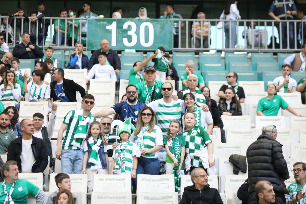 (FOTO GALERİ) BURSASPOR-BORNOVA FK TARAFTAR FOTOĞRAFLARI-1