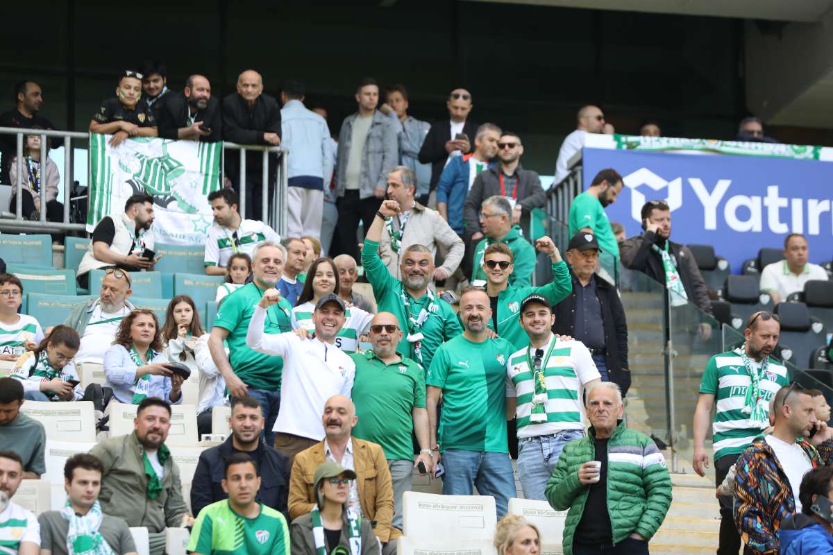 (FOTO GALERİ) BURSASPOR-BORNOVA FK TARAFTAR FOTOĞRAFLARI-1